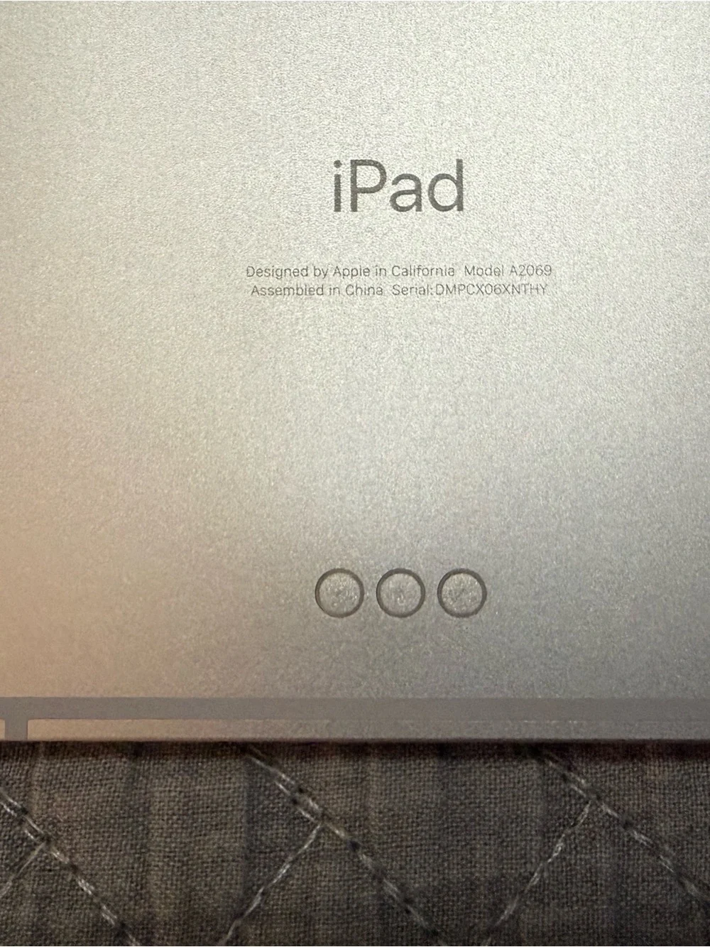 2020 4th GEN Apple iPad 12.9 PRO 256G wireless plus cellular and Apple Magic Key